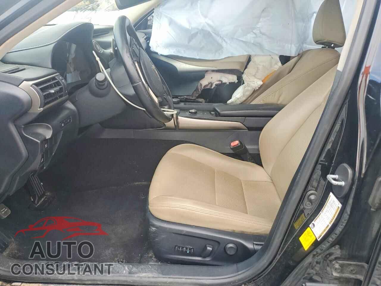 LEXUS IS 2019 - JTHBA1D21K5097785