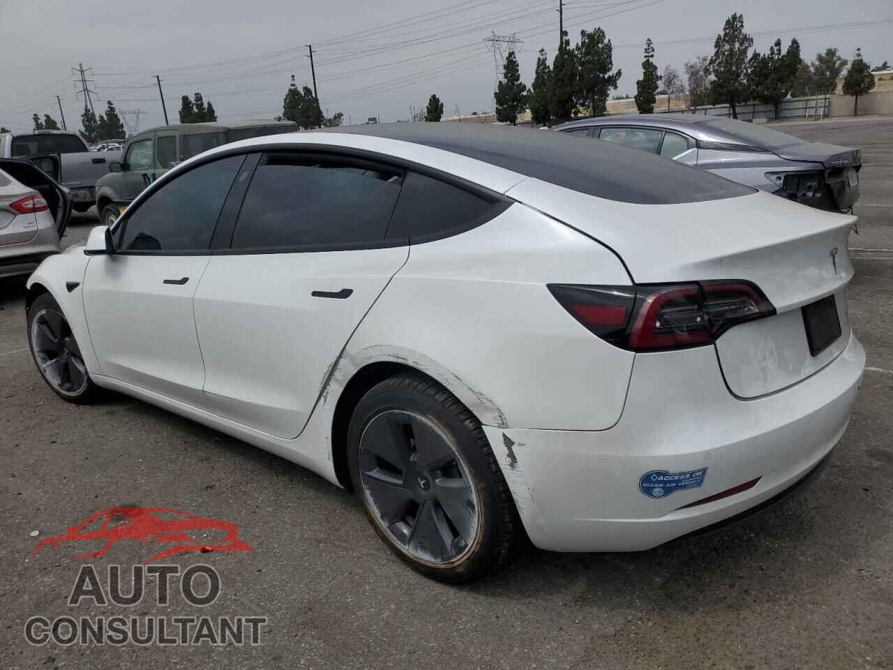 TESLA MODEL 3 2021 - 5YJ3E1EB5MF938100