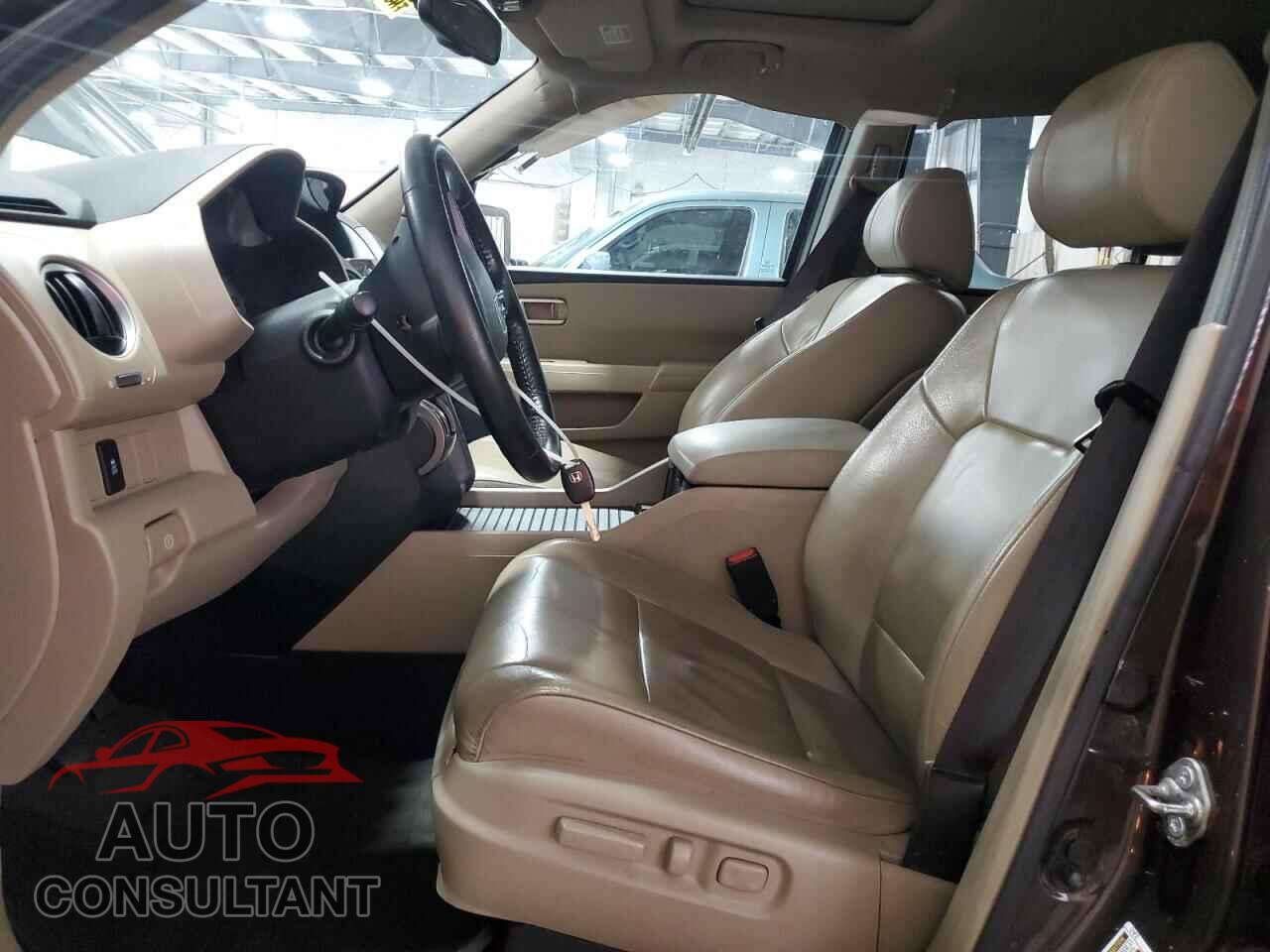 HONDA PILOT 2015 - 5FNYF4H5XFB042730