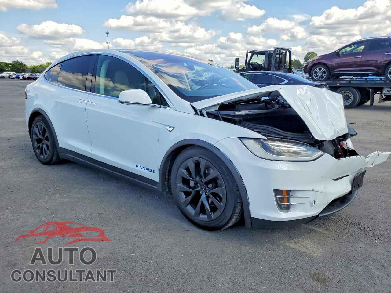 TESLA MODEL X 2016 - 5YJXCBE21GF016554
