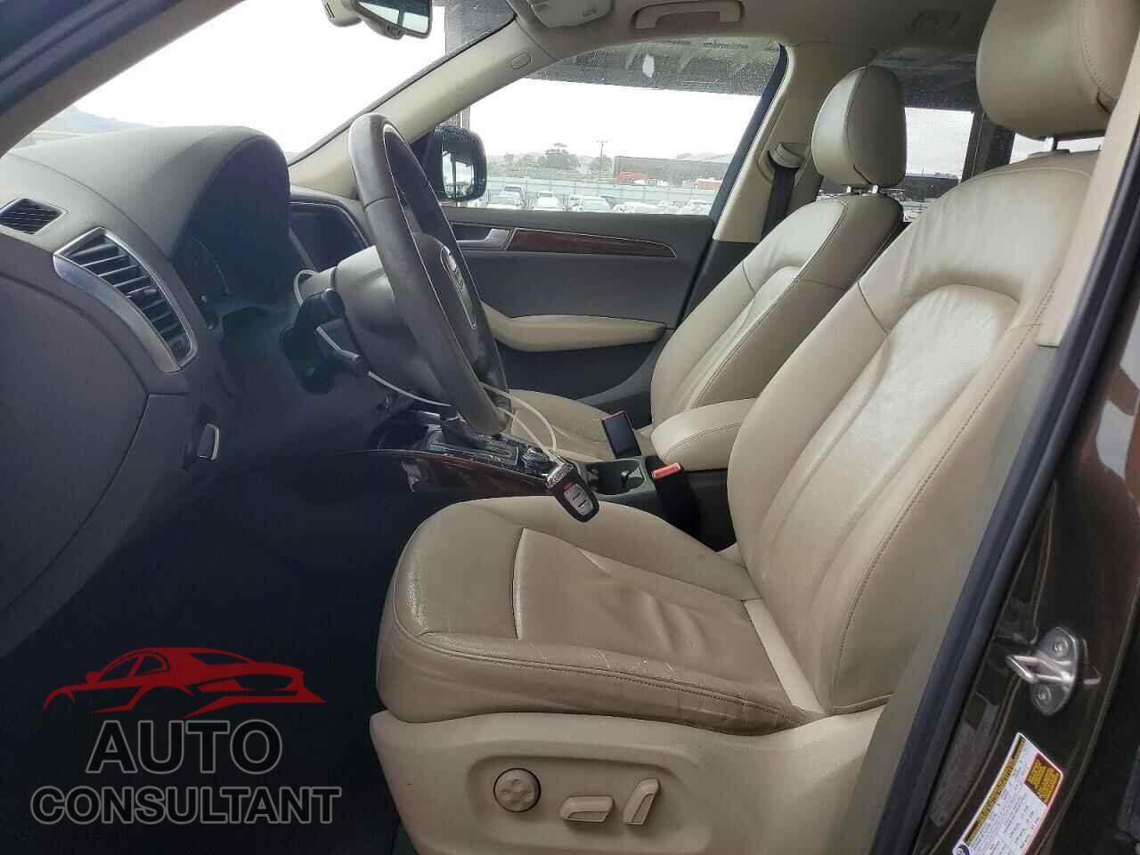 AUDI Q5 2012 - WA1LFAFP9CA072555