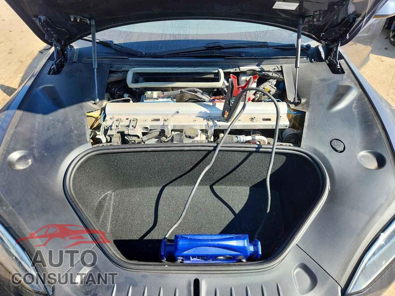 TESLA MODEL S 2023 - 5YJSA1E54PF520164