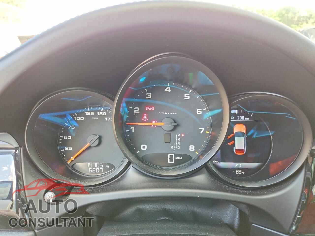 PORSCHE MACAN 2018 - WP1AA2A50JLB04414