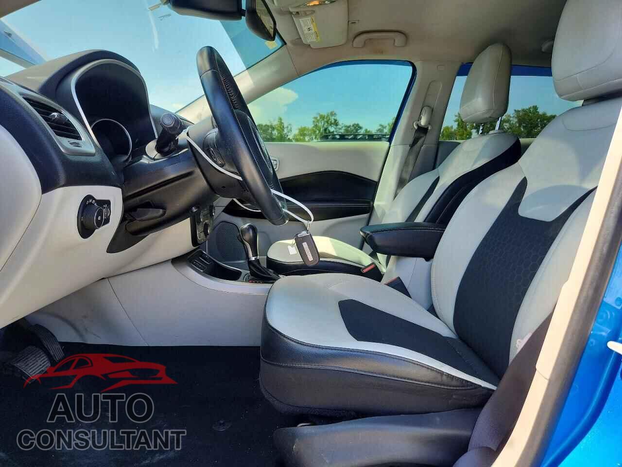 JEEP COMPASS 2019 - 3C4NJCBB0KT614247