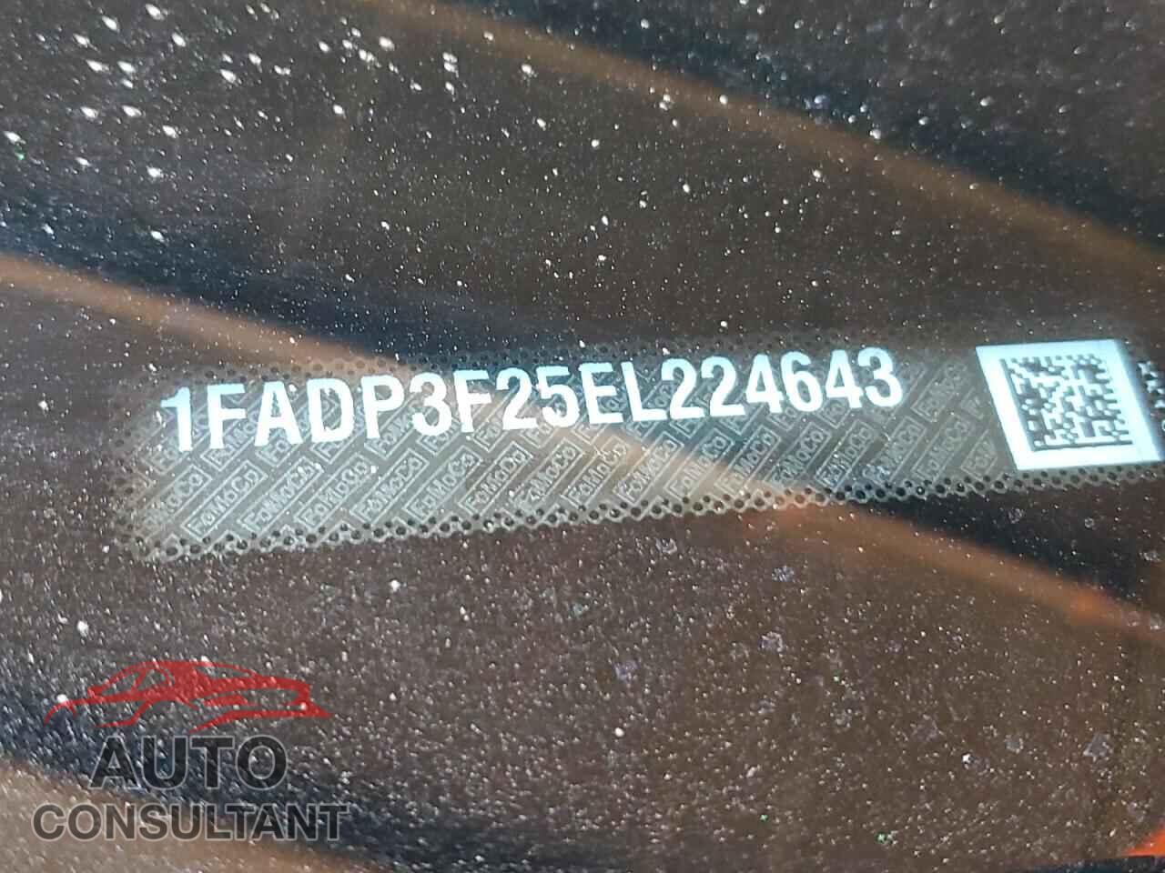 FORD FOCUS 2014 - 1FADP3F25EL224643
