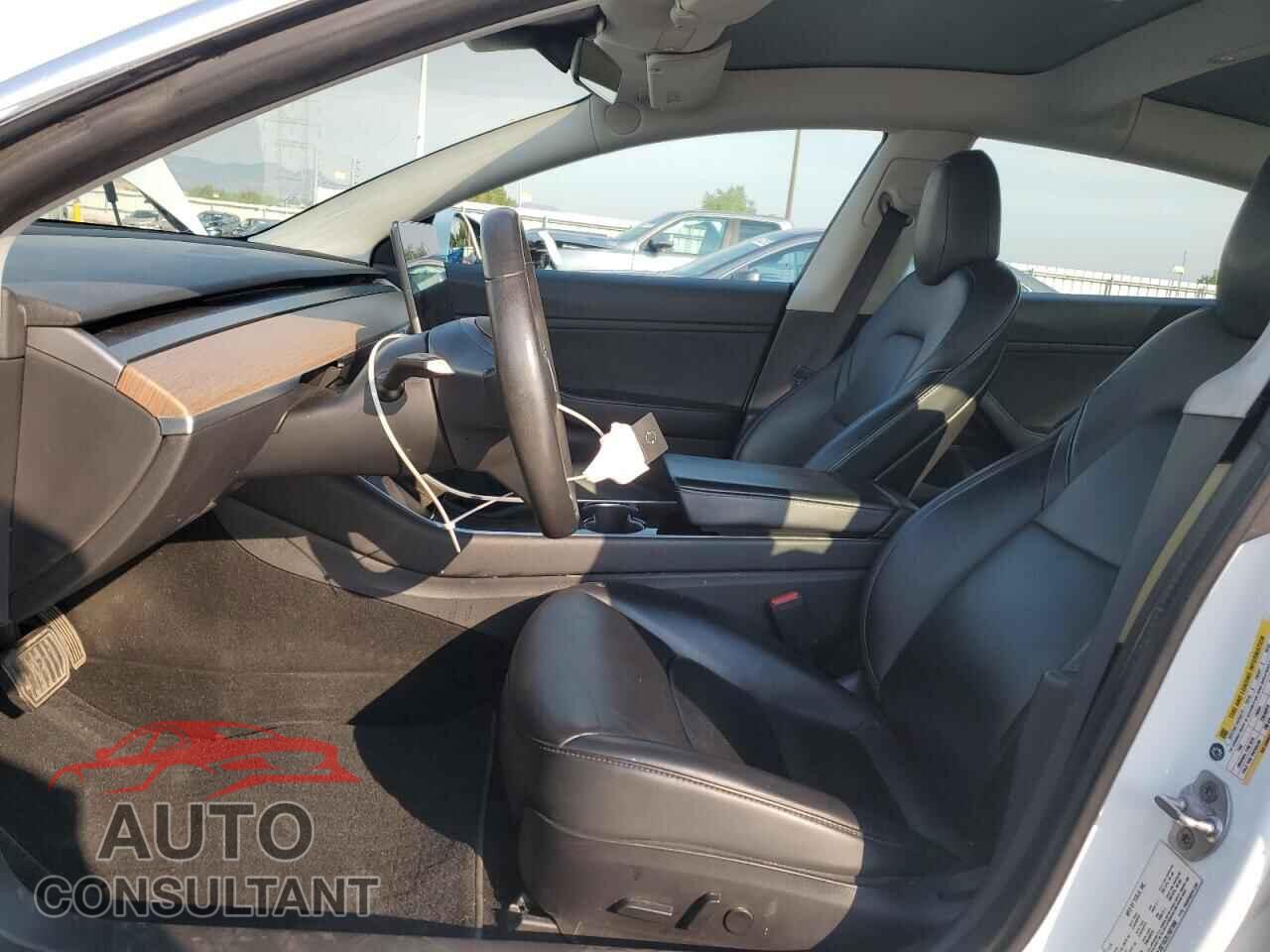 TESLA MODEL 3 2020 - 5YJ3E1EC2LF627568