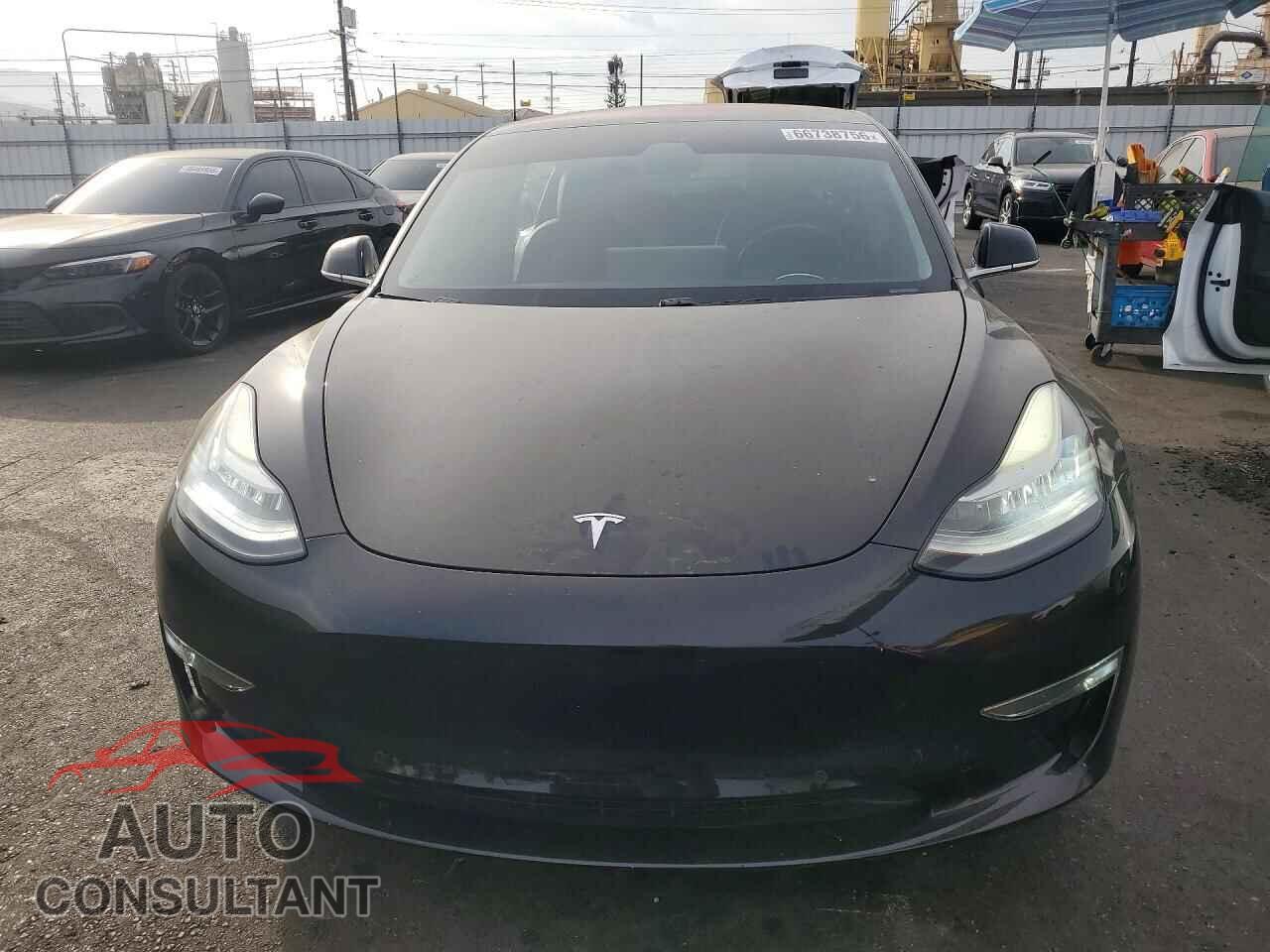 TESLA MODEL 3 2018 - 5YJ3E1EA0JF012593