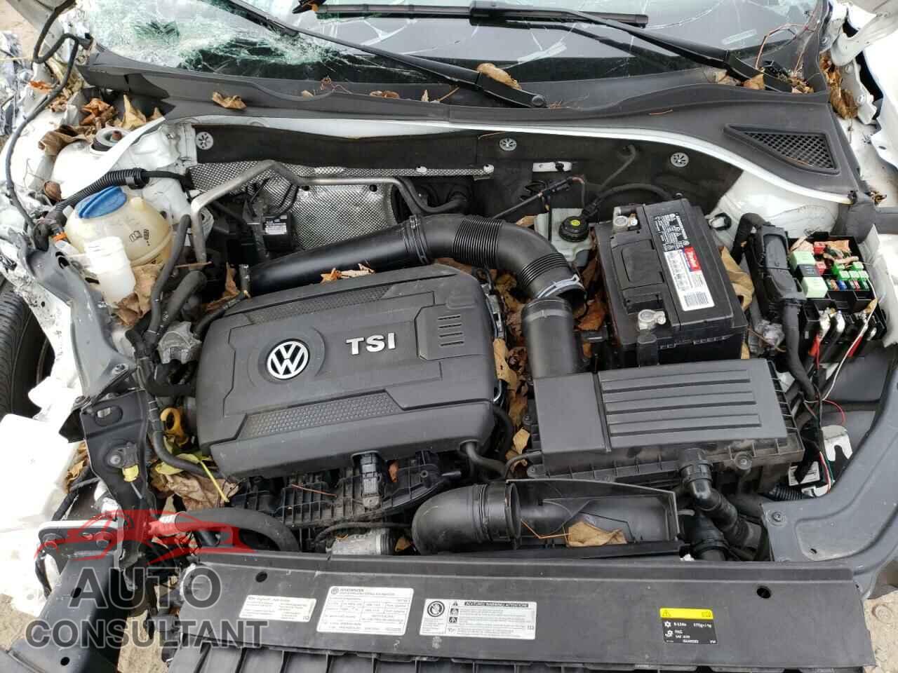 VOLKSWAGEN PASSAT 2017 - 1VWAT7A30HC067864
