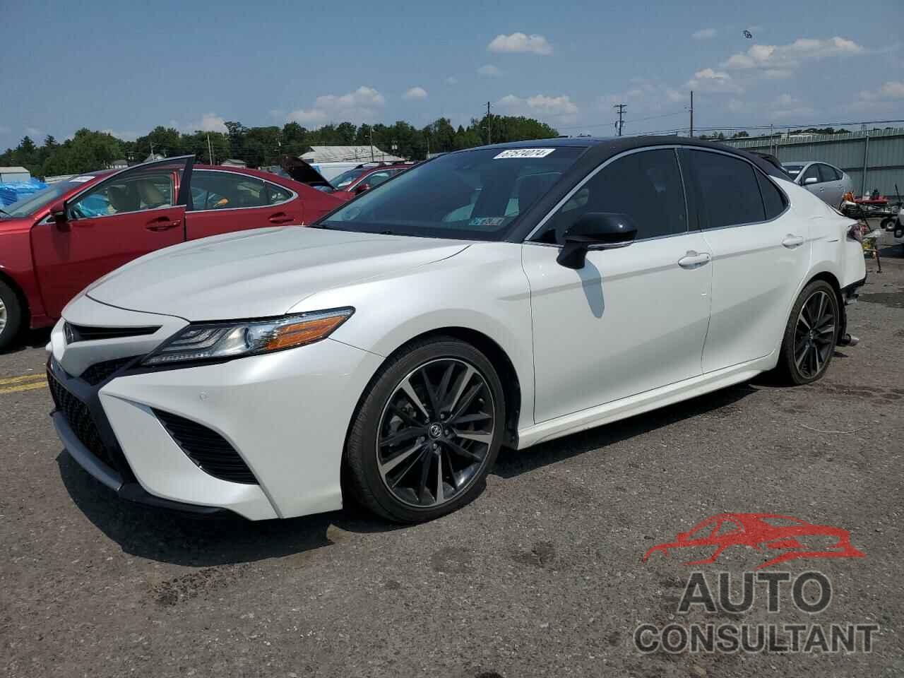 TOYOTA CAMRY 2018 - 4T1B61HK6JU074421