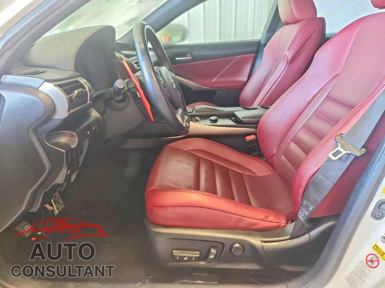 LEXUS IS 2015 - JTHCE1D24F5005924