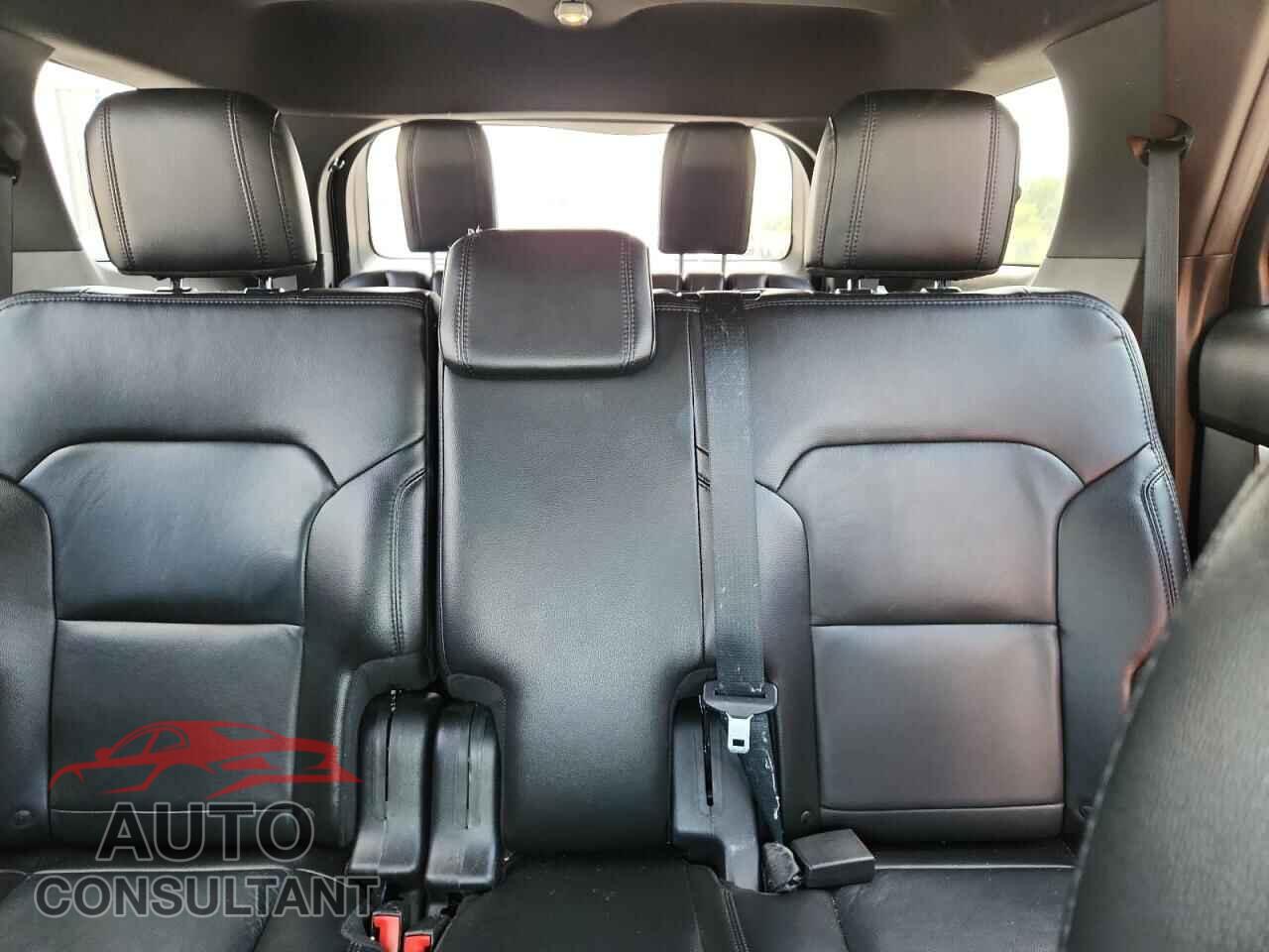 FORD EXPLORER 2017 - 1FM5K8D88HGA95100