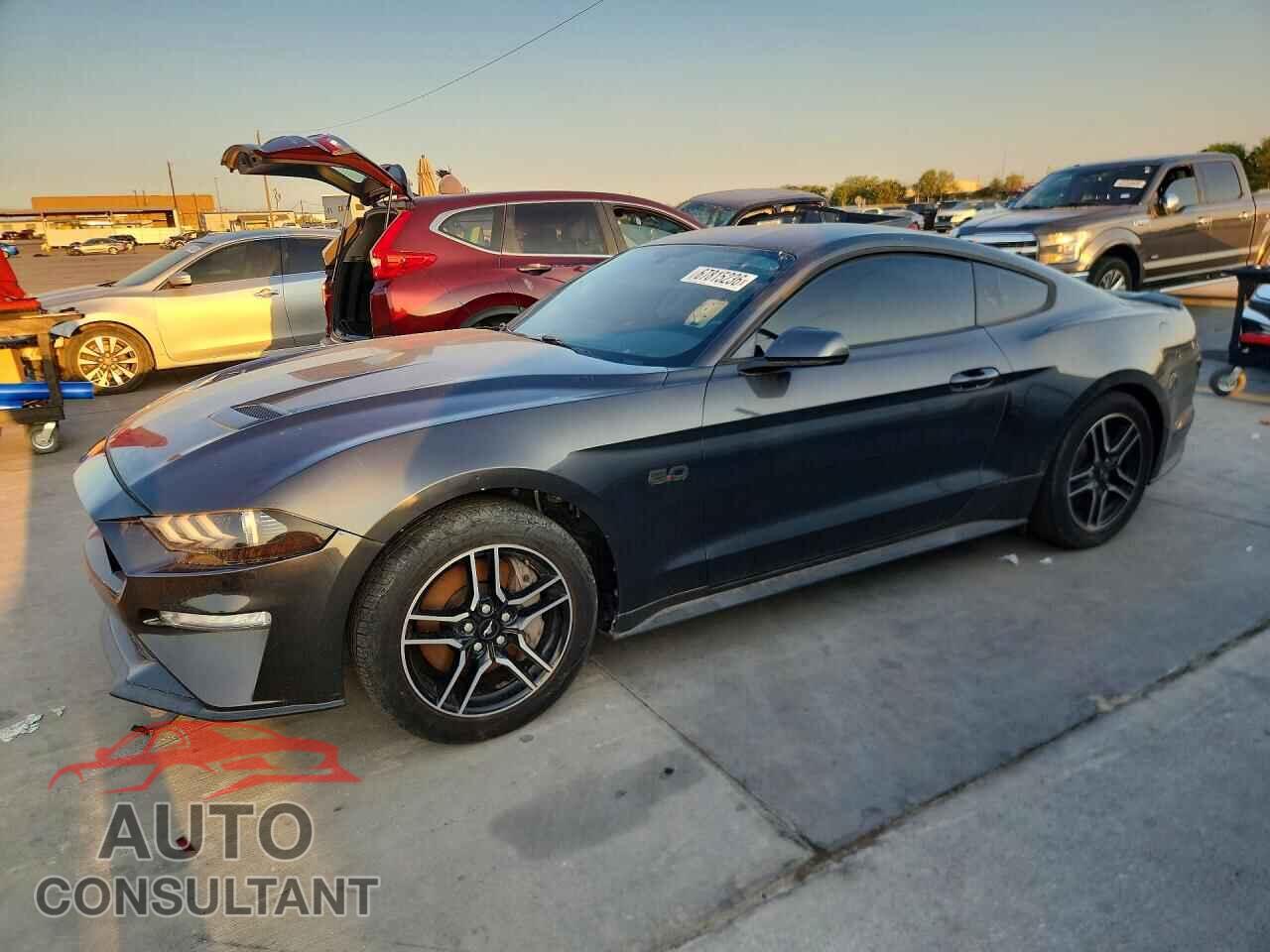 FORD MUSTANG 2018 - 1FA6P8CF3J5165698
