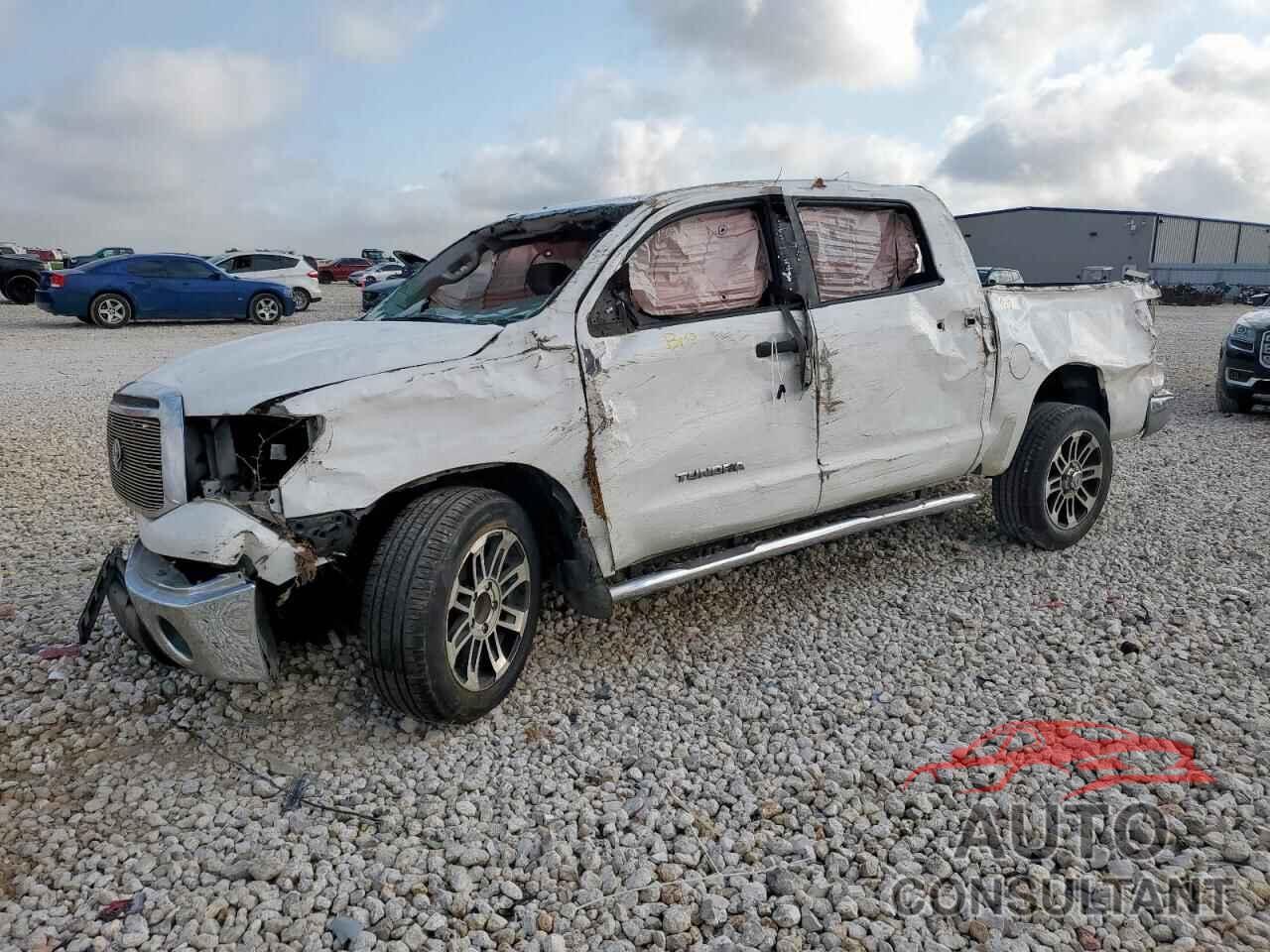 TOYOTA TUNDRA 2013 - 5TFEM5F17DX064850