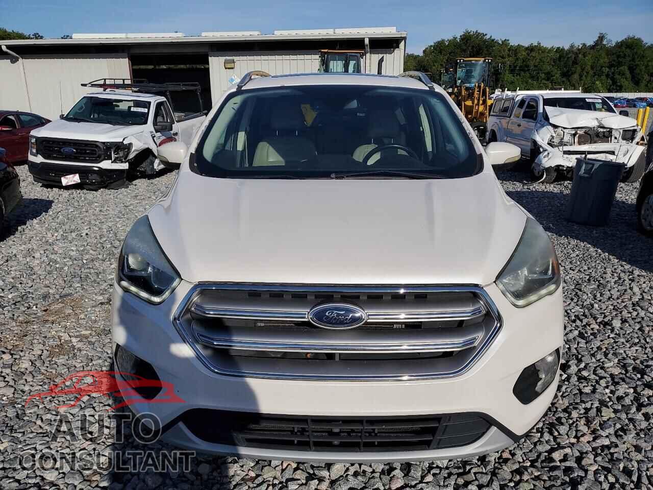 FORD ESCAPE 2017 - 1FMCU0JD3HUC94514
