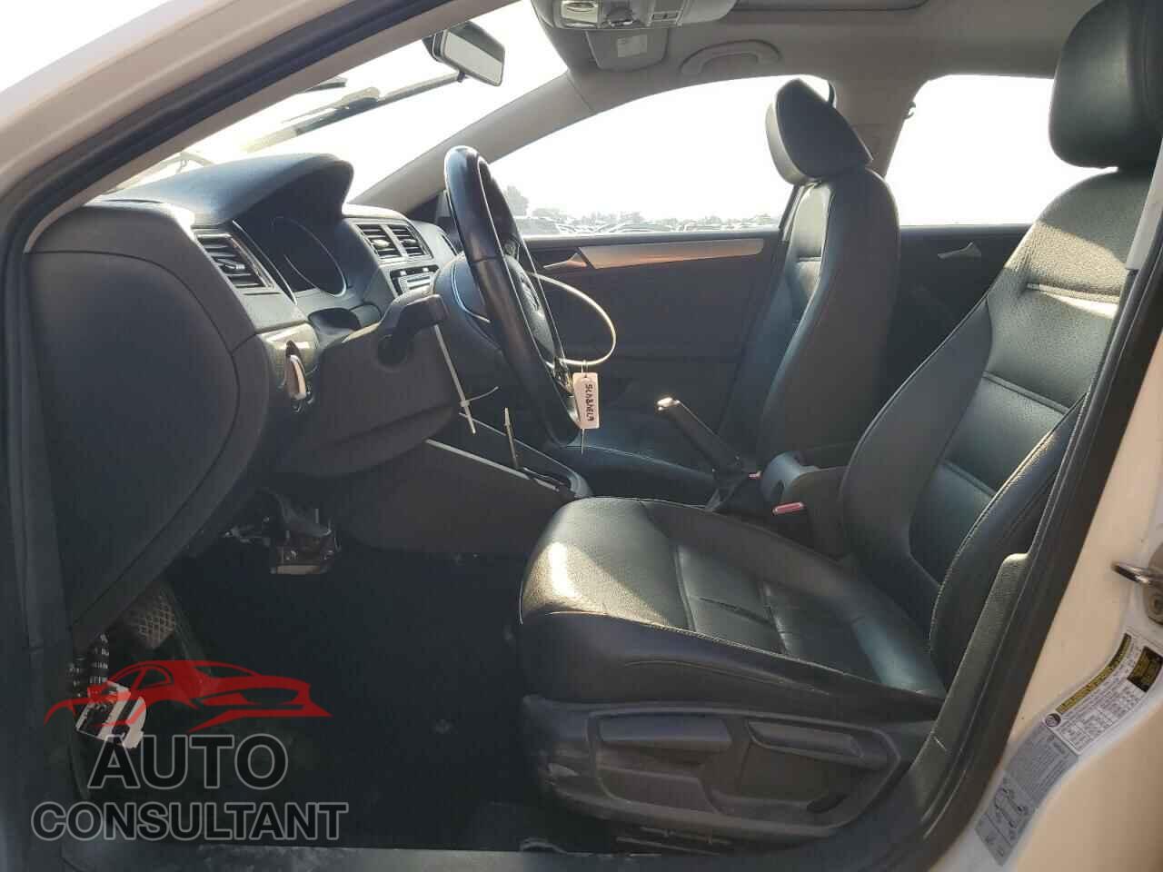 VOLKSWAGEN JETTA 2017 - 3VWDB7AJ2HM223058