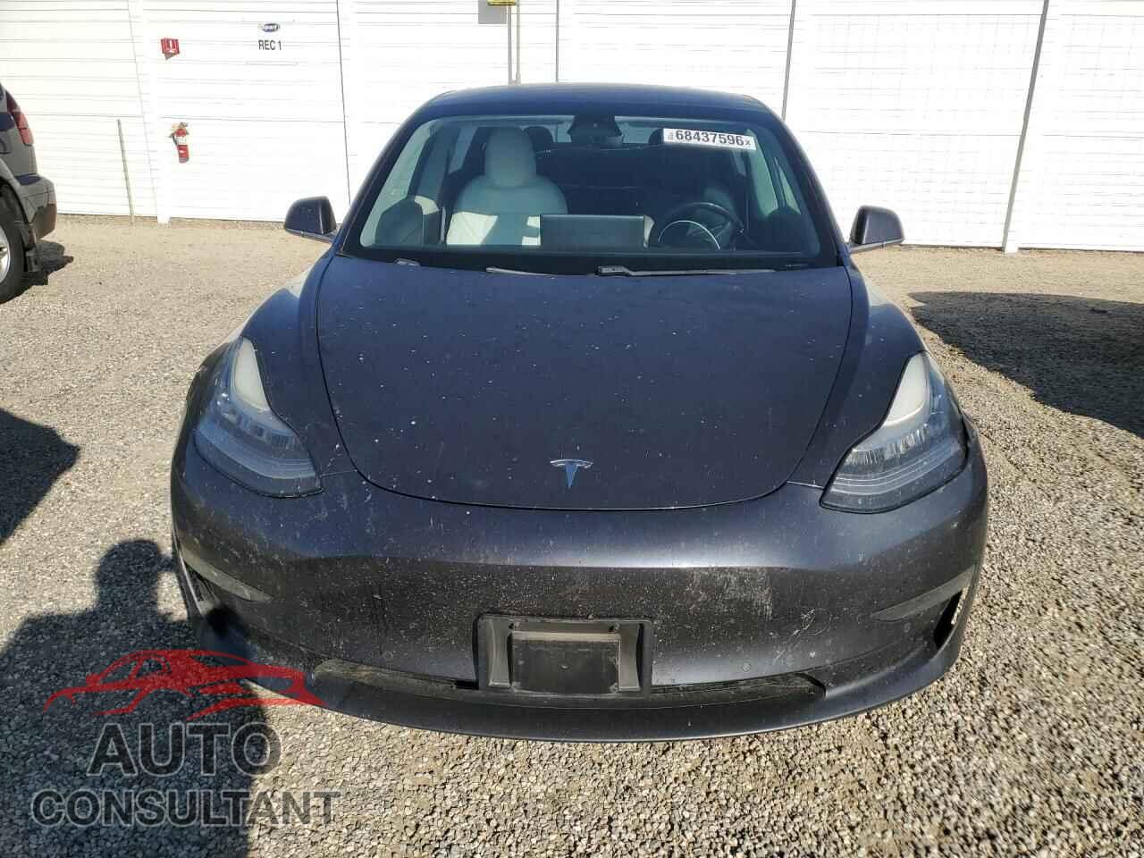 TESLA MODEL 3 2018 - 5YJ3E1EB0JF111343