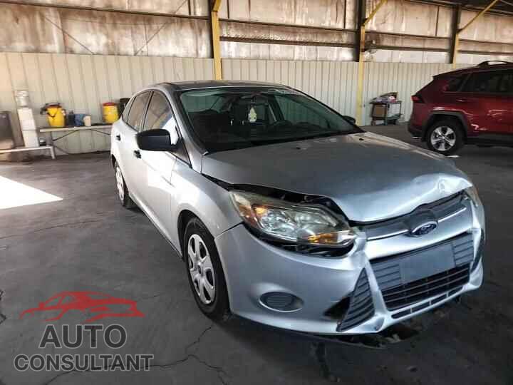 FORD FOCUS 2013 - 1FADP3E23DL325065