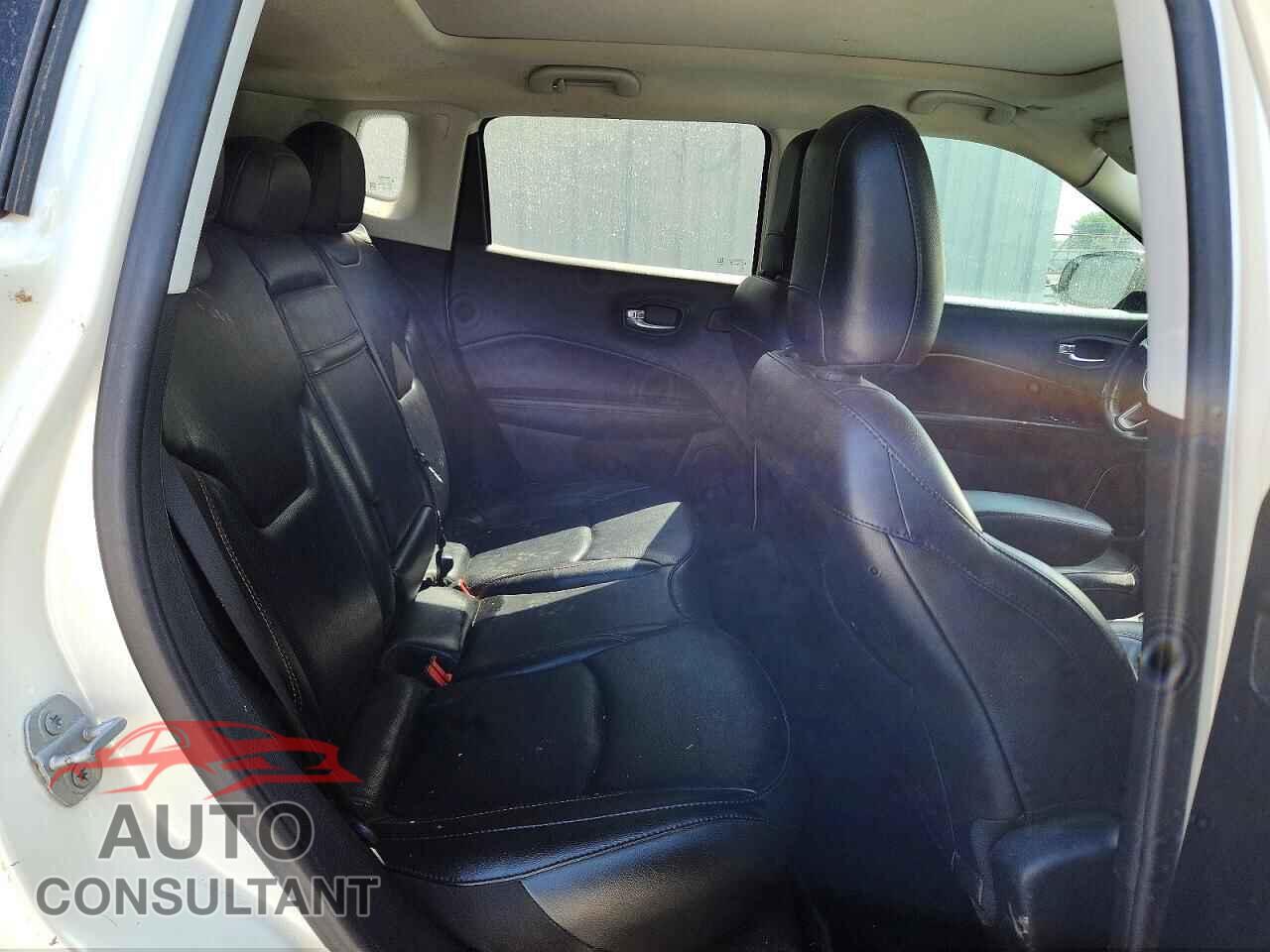 JEEP COMPASS 2019 - 3C4NJDCB9KT674127