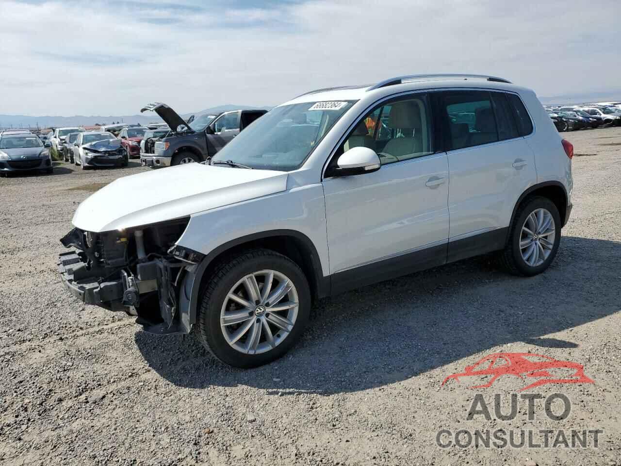 VOLKSWAGEN TIGUAN 2016 - WVGBV7AX4GW501913