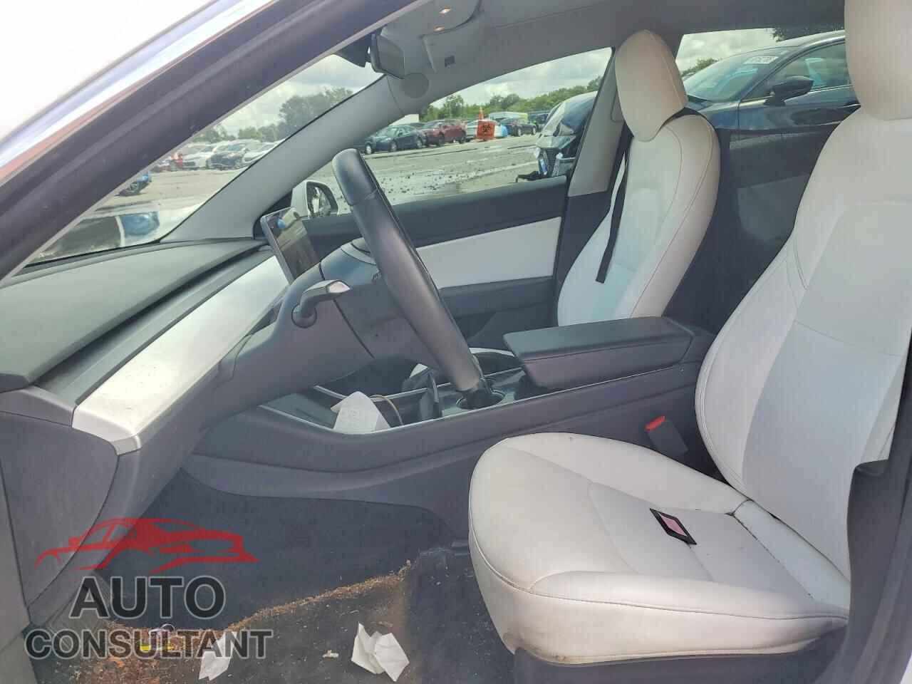 TESLA MODEL 3 2020 - 5YJ3E1EBXLF720233