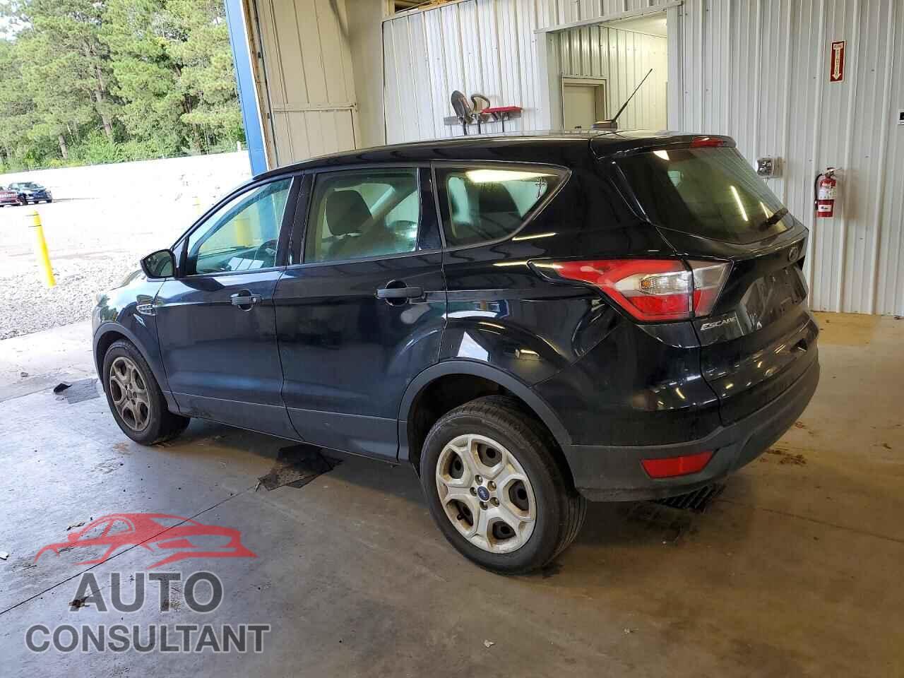 FORD ESCAPE 2017 - 1FMCU0F70HUC10975