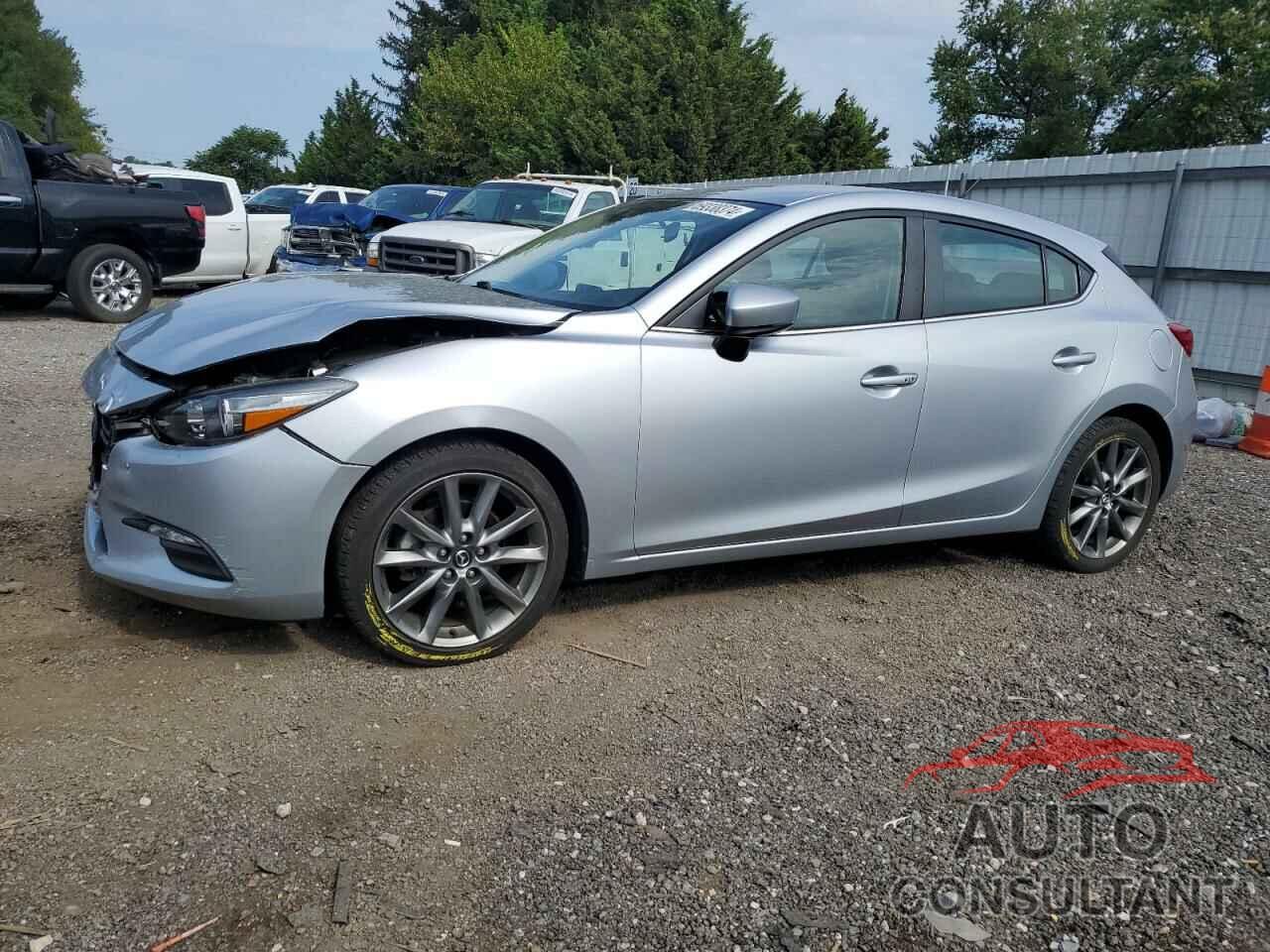 MAZDA 3 2018 - 3MZBN1L31JM249070