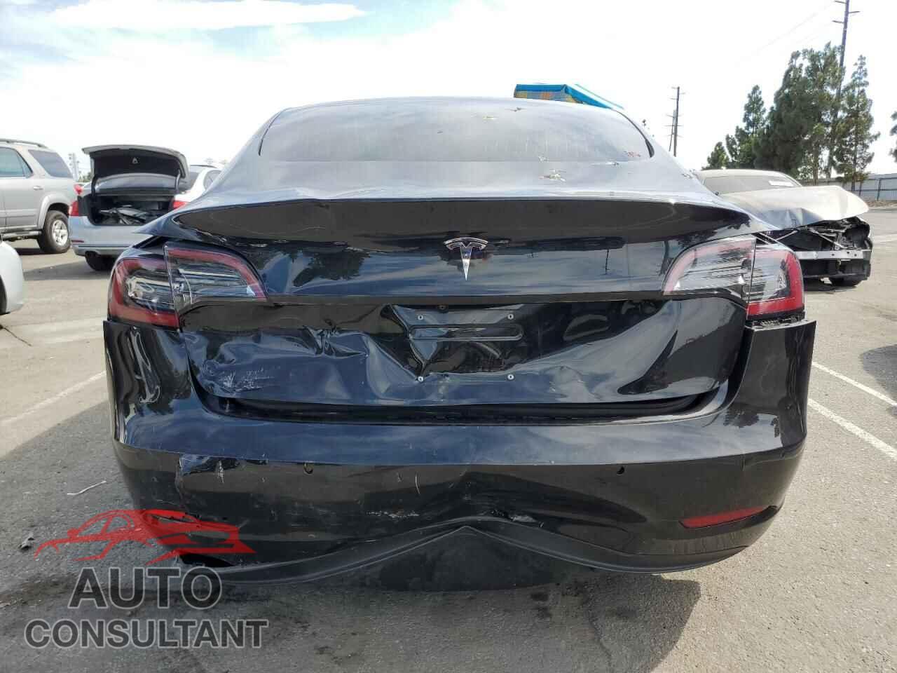 TESLA MODEL 3 2018 - 5YJ3E1EA8JF071097