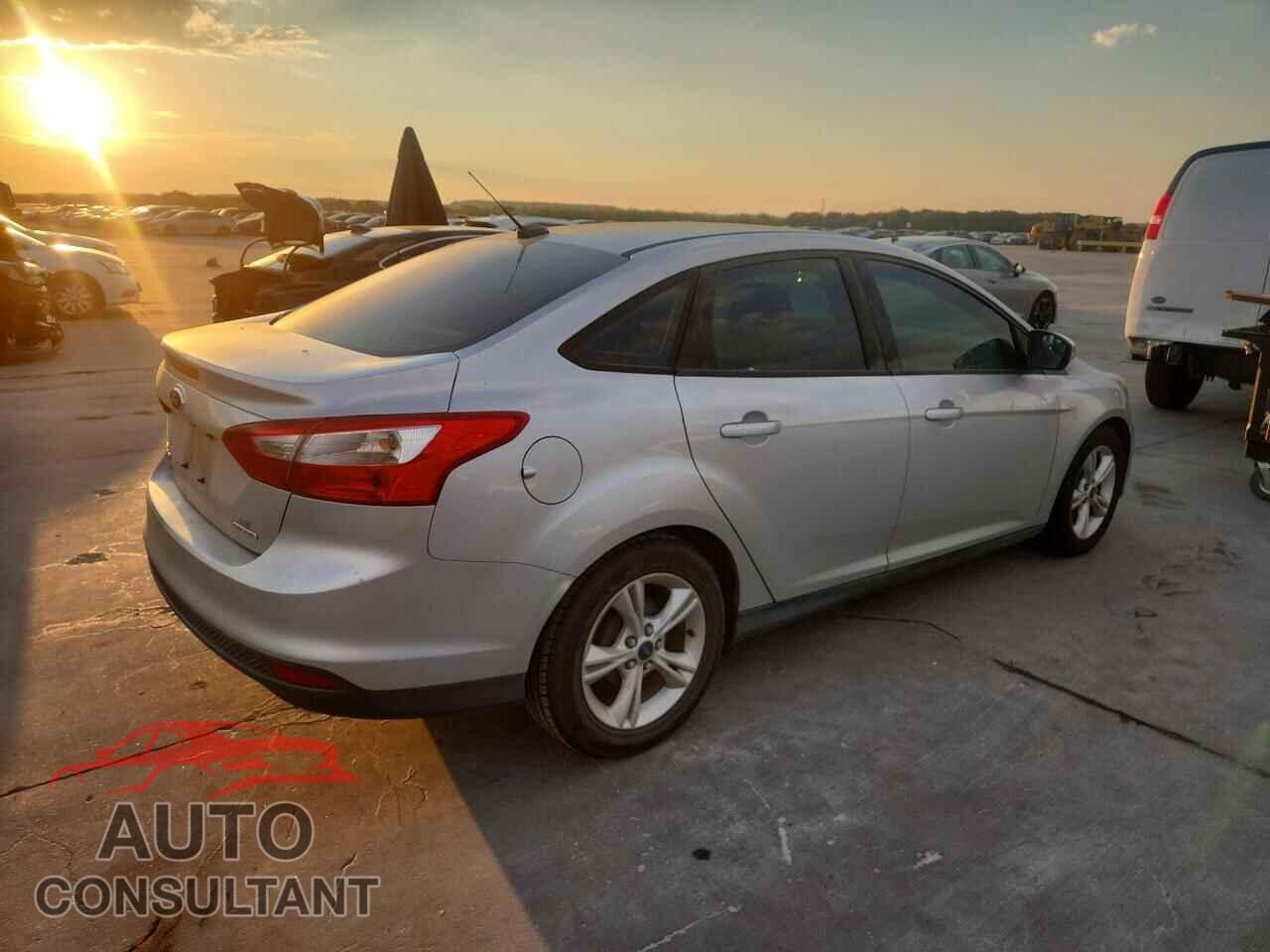 FORD FOCUS 2014 - 1FADP3F2XEL440214