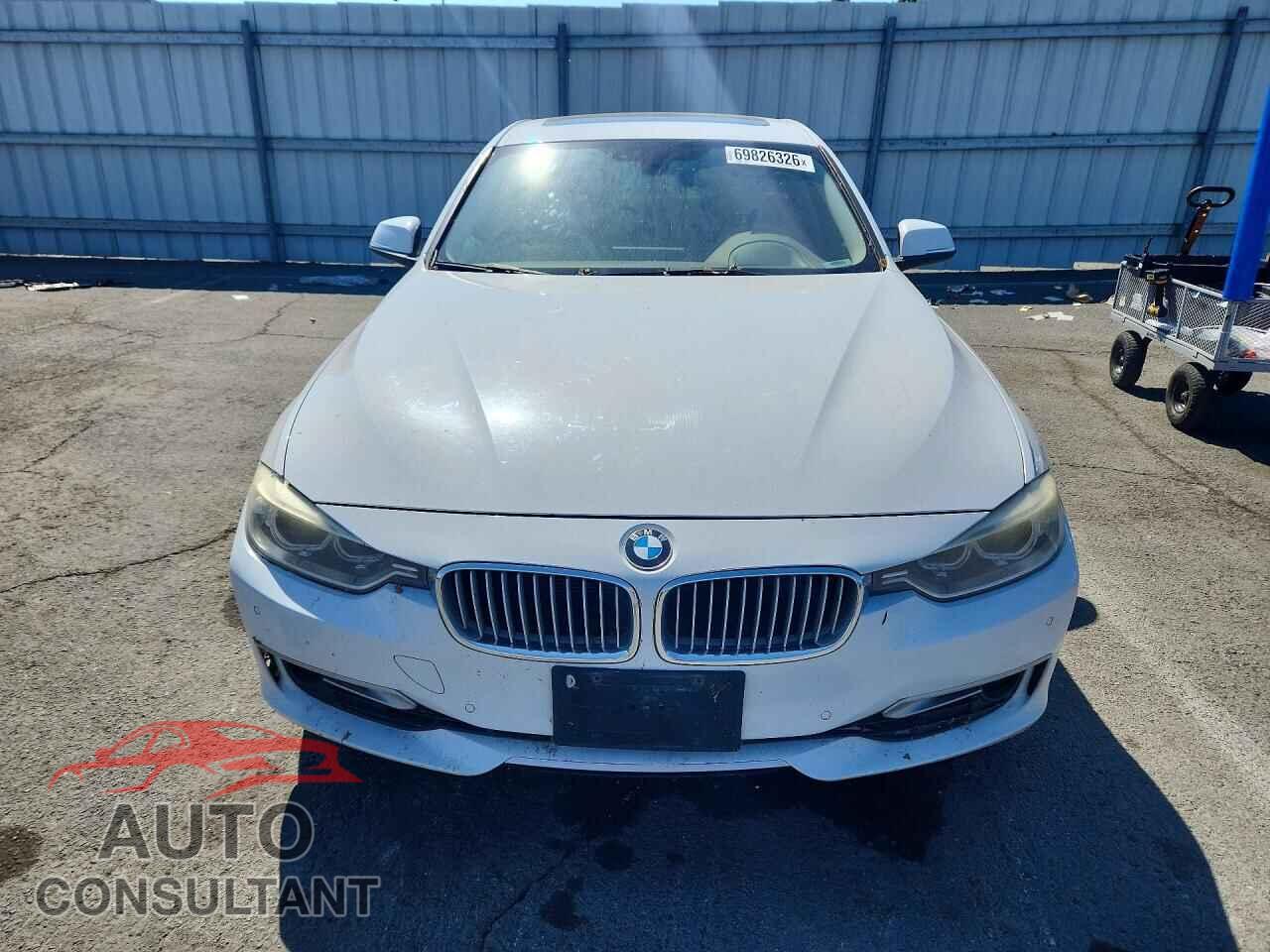 BMW 3 SERIES 2012 - WBA3C1C53CF433120