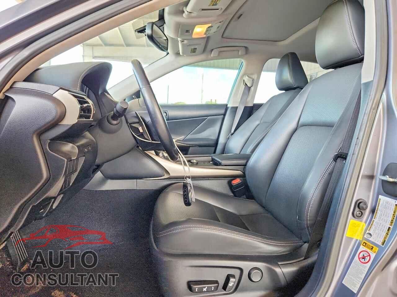 LEXUS IS 2016 - JTHBA1D20G5001233