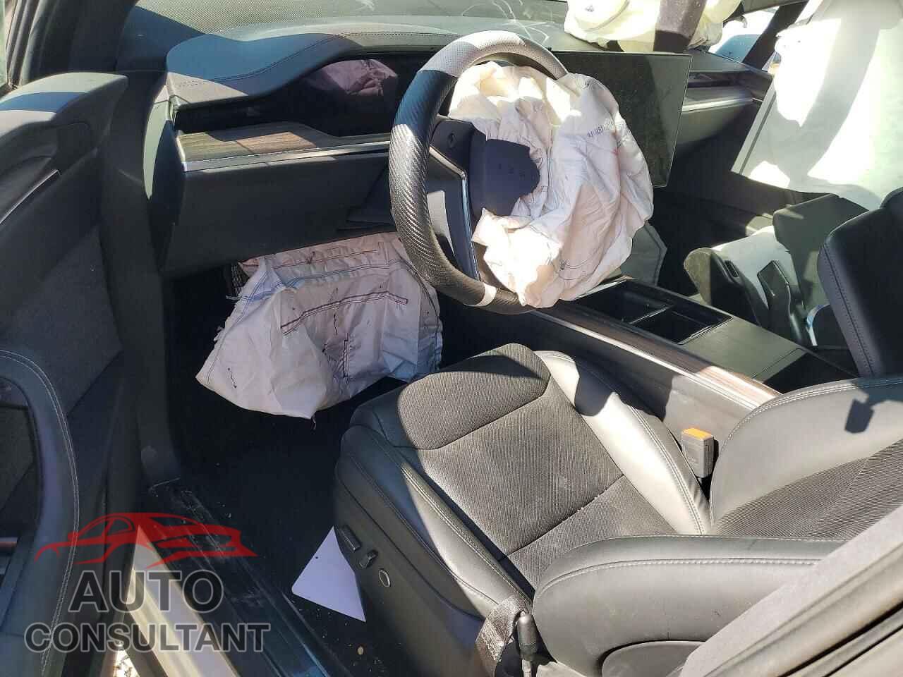 TESLA MODEL X 2023 - 7SAXCAE5XPF413722