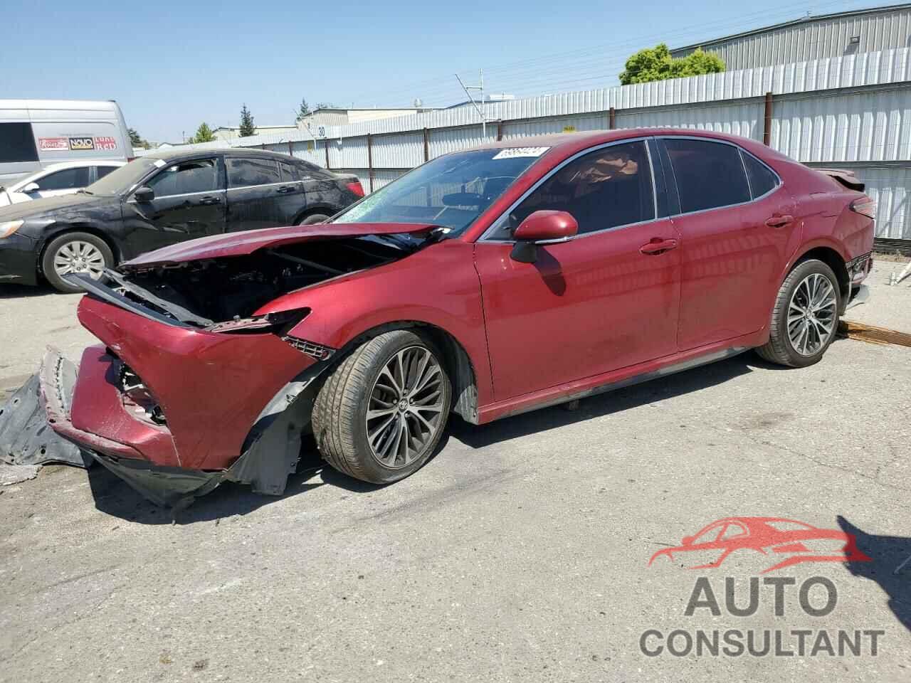 TOYOTA CAMRY 2018 - 4T1B11HK0JU553951