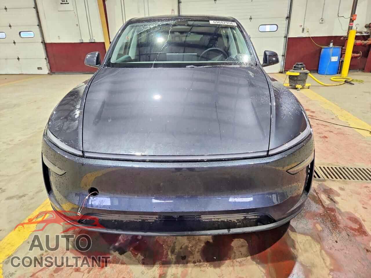 TESLA MODEL Y 2026 - 7SAYGDEE5TF521640