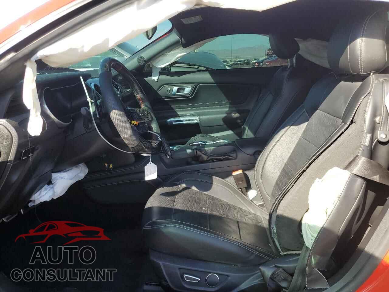 FORD MUSTANG 2018 - 1FA6P8CF4J5104781