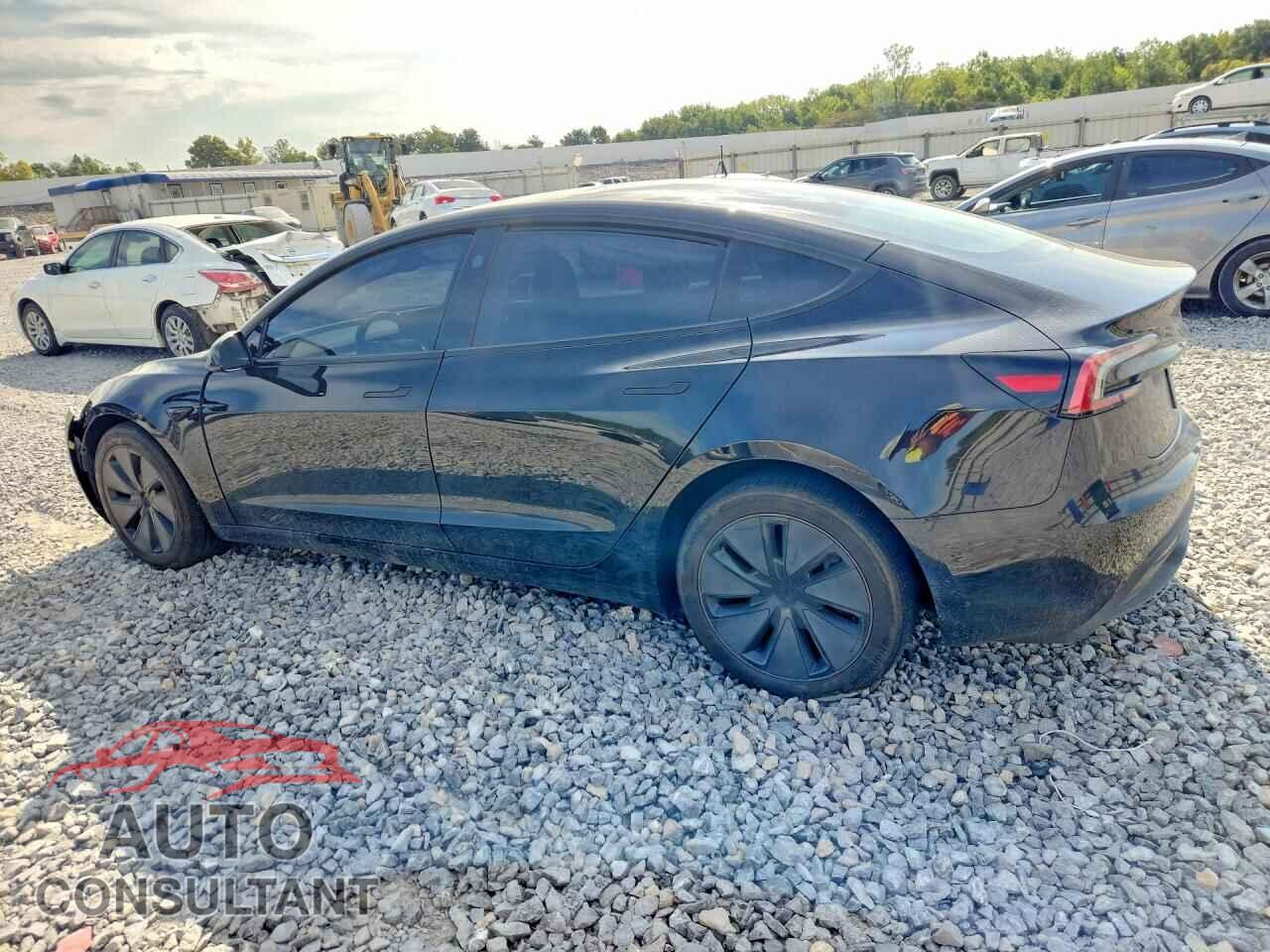 TESLA MODEL 3 2025 - 5YJ3E1EA3SF042138