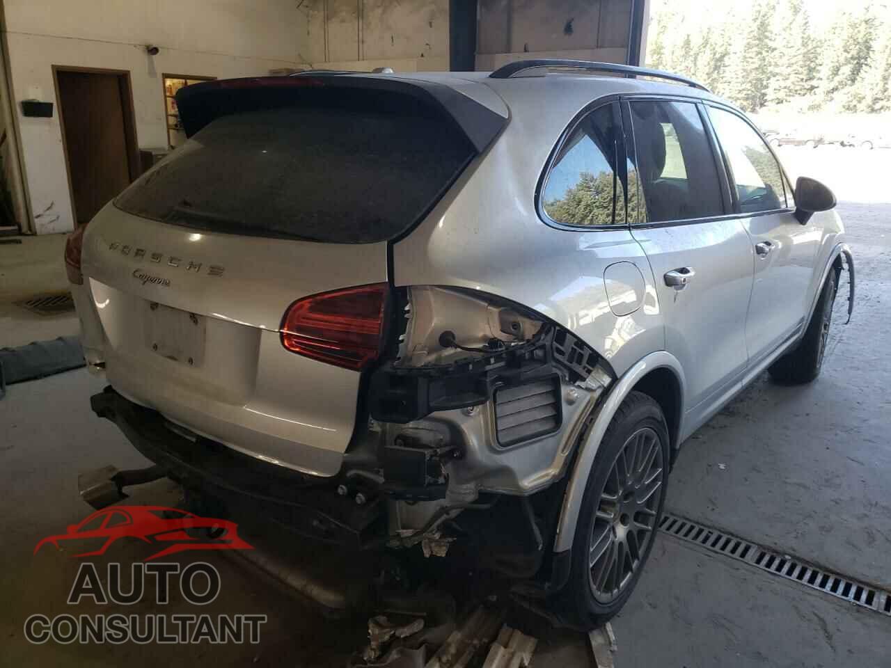 PORSCHE CAYENNE 2017 - WP1AA2A23HKA81538