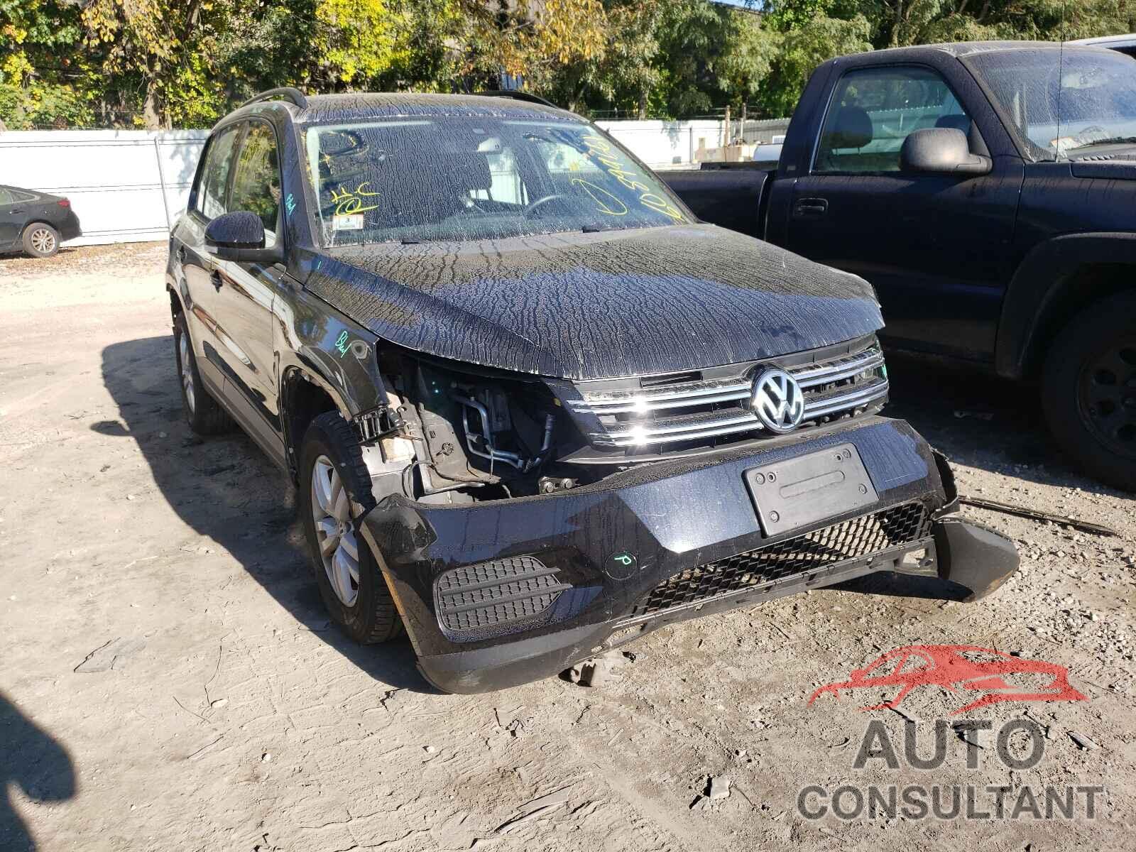 VOLKSWAGEN TIGUAN 2017 - WVGBV7AX7HW511921