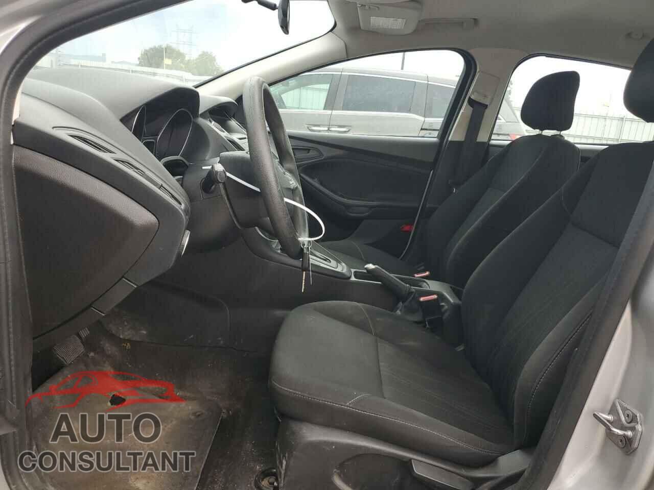 FORD FOCUS 2016 - 1FADP3E26GL347551