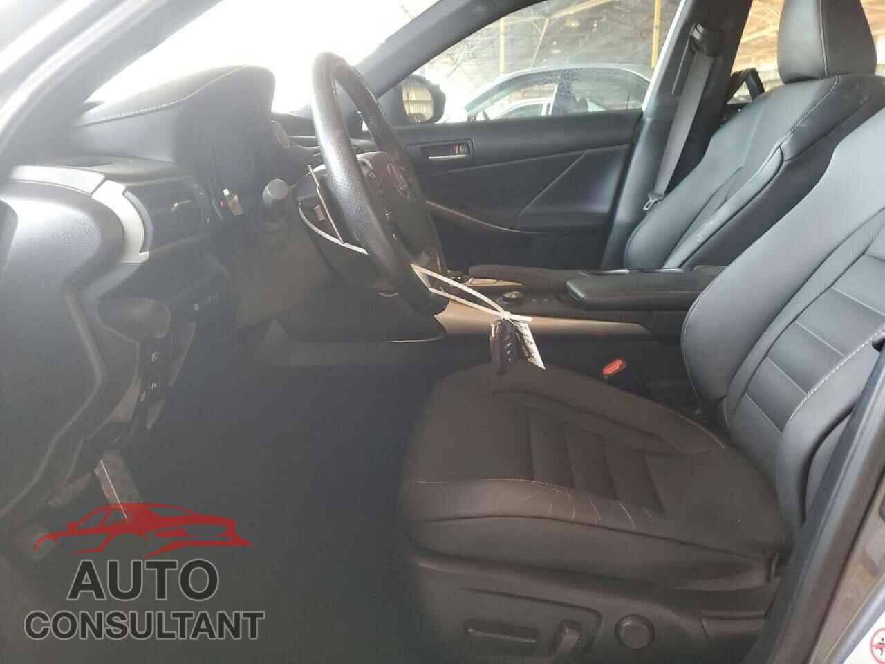 LEXUS IS 2019 - JTHBZ1D27K5034120