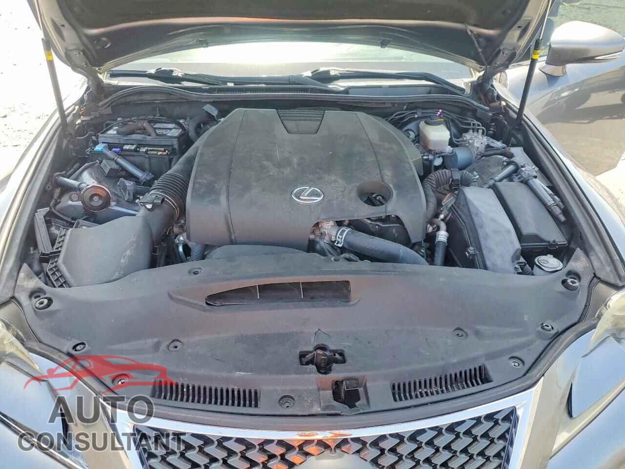 LEXUS IS 2015 - JTHBF1D29F5047031