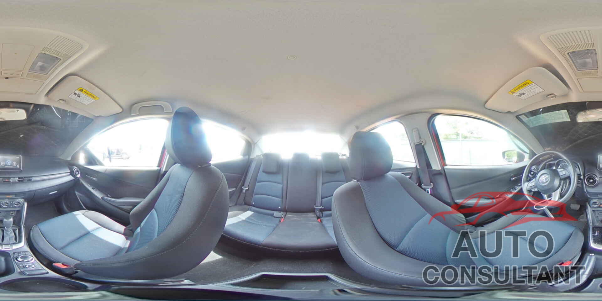 TOYOTA YARIS 2017 - 3MYDLBYV1HY171055
