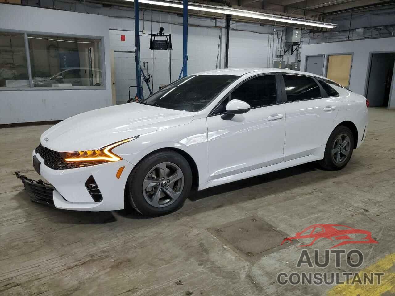 KIA K5 2022 - 5XXG14J24NG138777