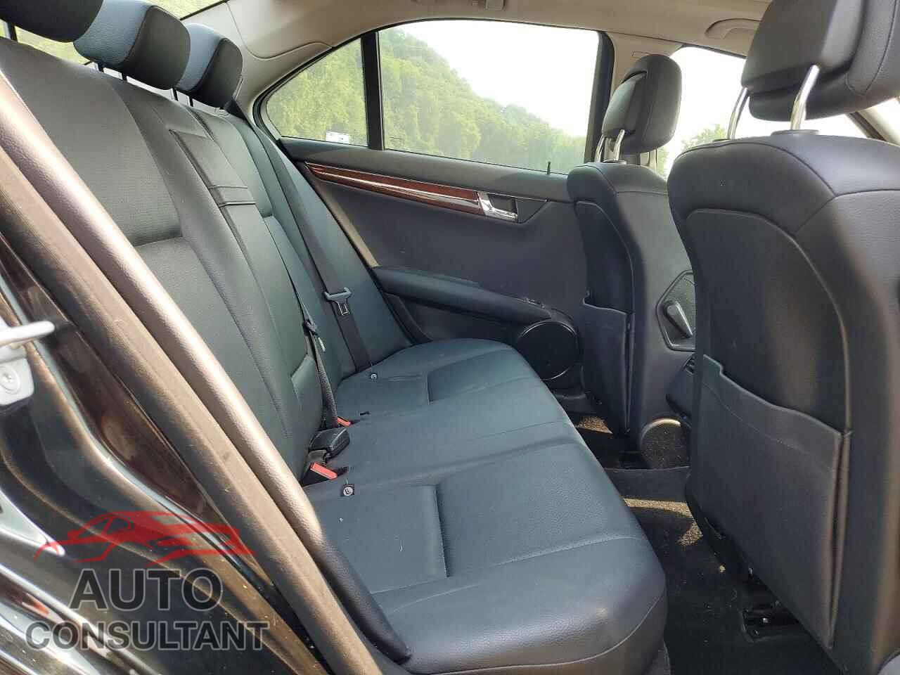 MERCEDES-BENZ C-CLASS 2011 - WDDGF8BB0BR134053