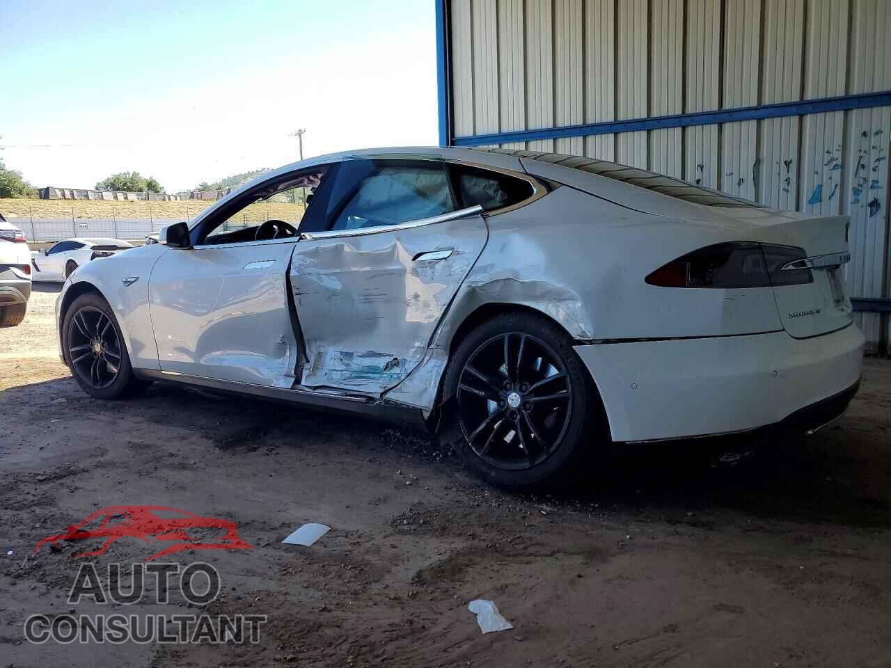 TESLA MODEL S 2016 - 5YJSA1E2XGF124696