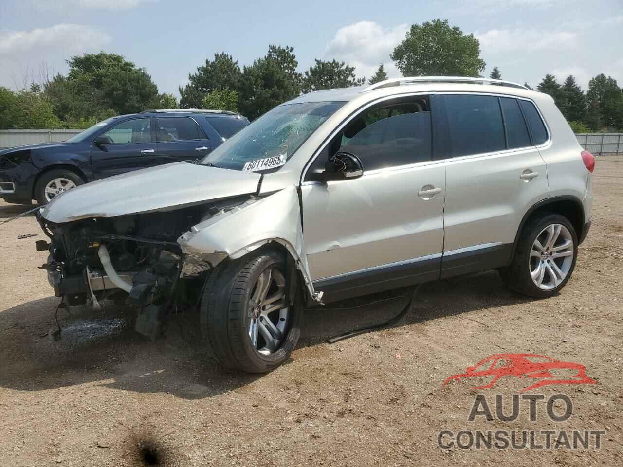 VOLKSWAGEN TIGUAN 2013 - WVGAV3AX6DW588083