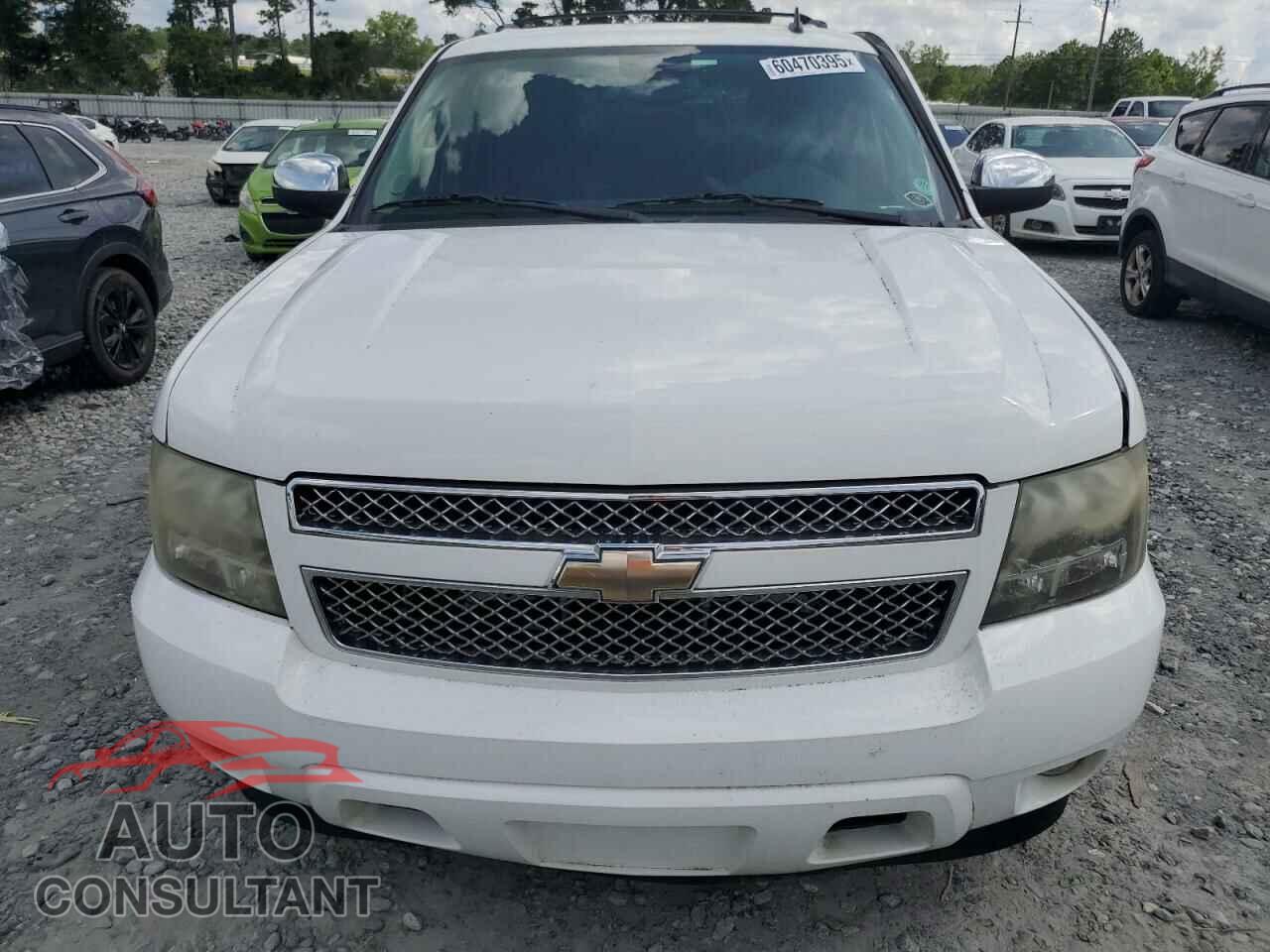 CHEVROLET TAHOE 2011 - 1GNSCAE08BR394917