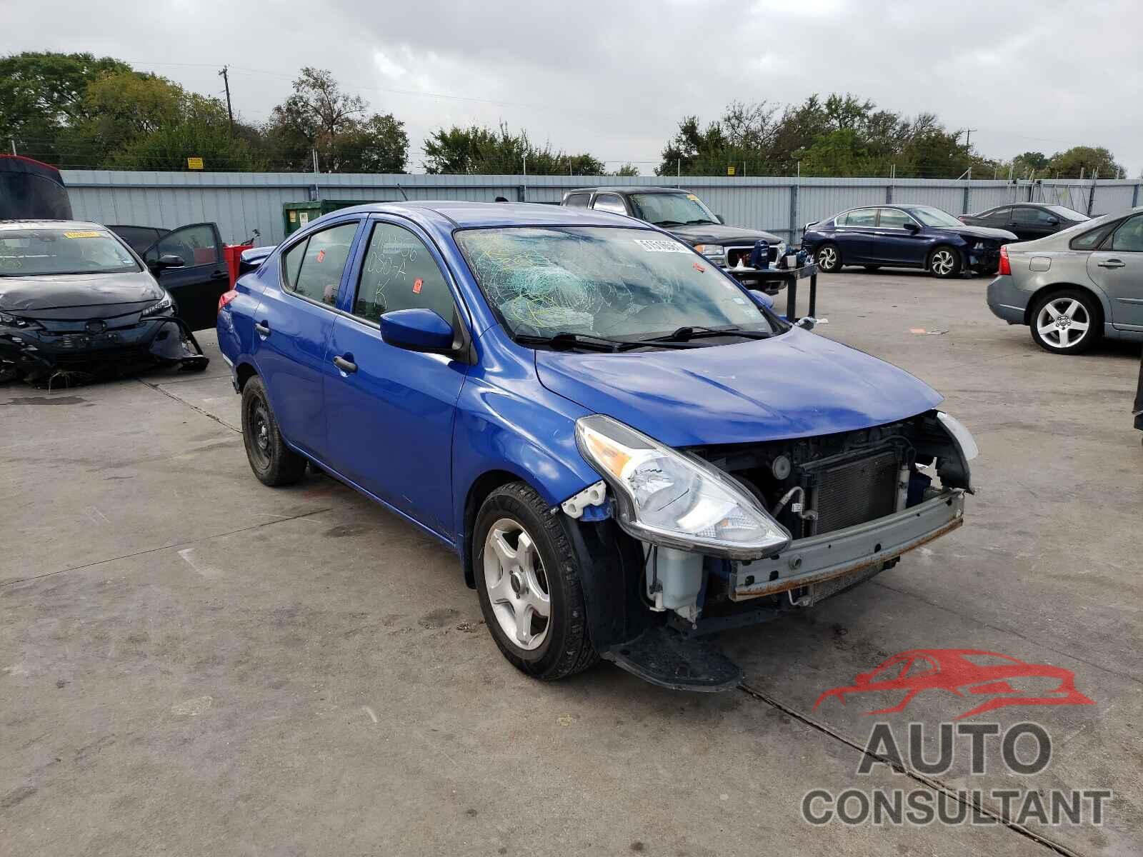 NISSAN VERSA 2017 - 3N1CN7AP4HL851156