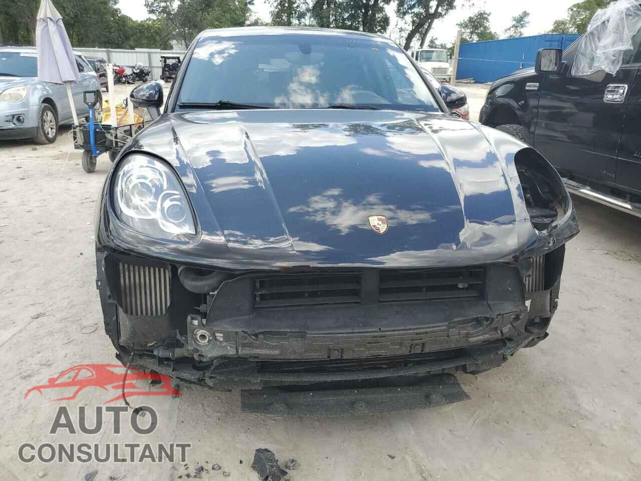 PORSCHE MACAN 2015 - WP1AB2A58FLB41747