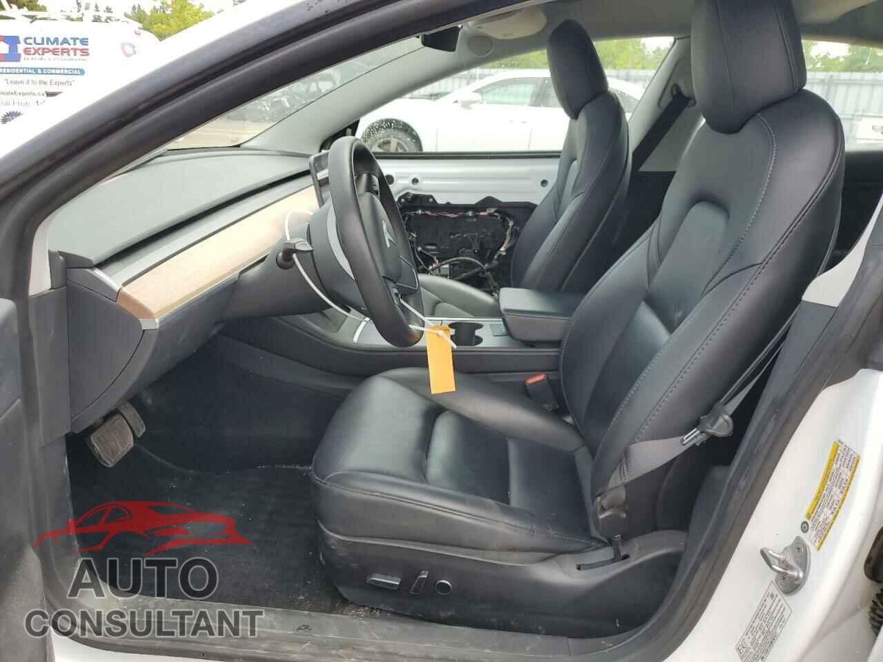 TESLA MODEL 3 2021 - 5YJ3E1EA5MF907677