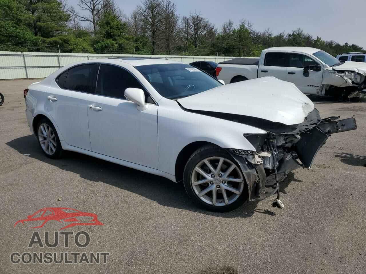 LEXUS IS 2011 - JTHCF5C24B5046196